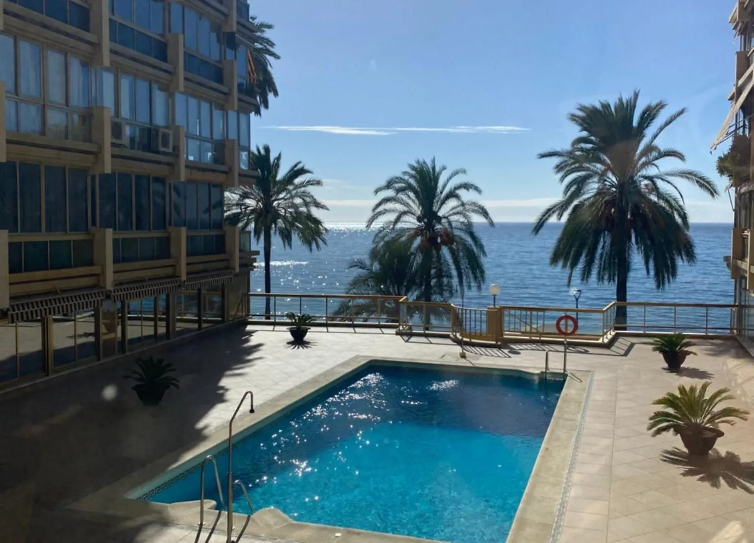 Marbella Beachfront Edificio Mayoral Primera Linea De Playa Y Centro Ciudad Con Barco Opcional Apartment