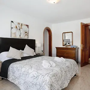 https://villa-muoz.puertodelcarmen-hotels.org