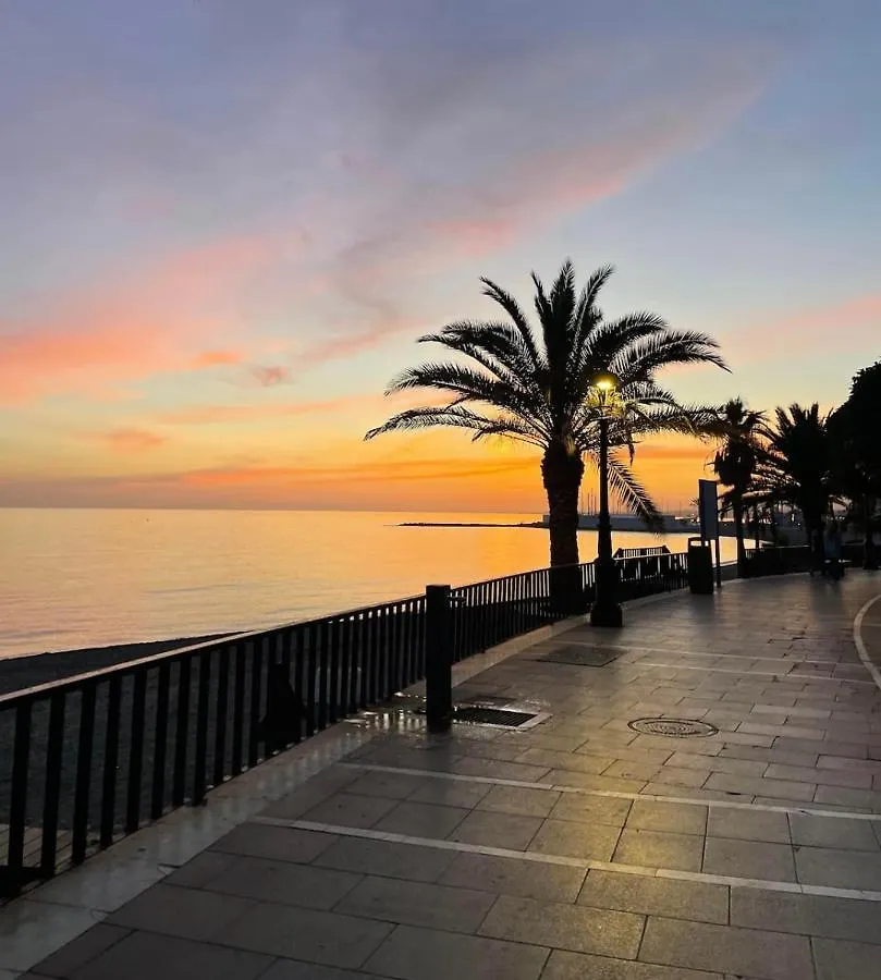 Marbella Beachfront Edificio Mayoral Primera Linea De Playa Y Centro Ciudad Con Barco Opcional Spain