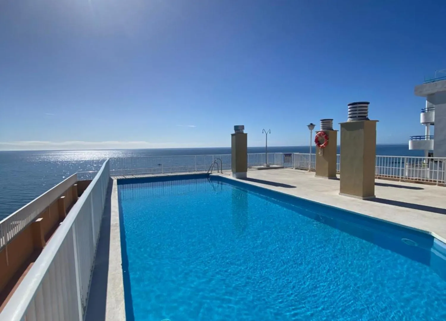 Marbella Beachfront Edificio Mayoral Primera Linea De Playa Y Centro Ciudad Con Barco Opcional 0*,